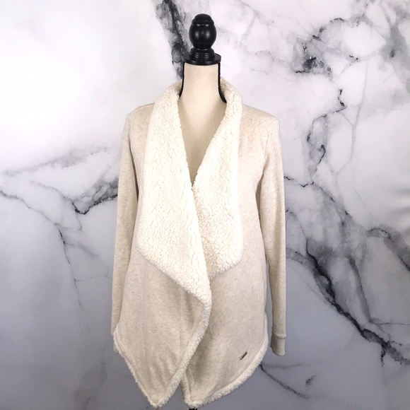 hollister sherpa sweater